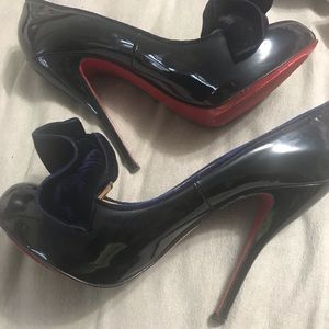 Christian Louboutin lady page